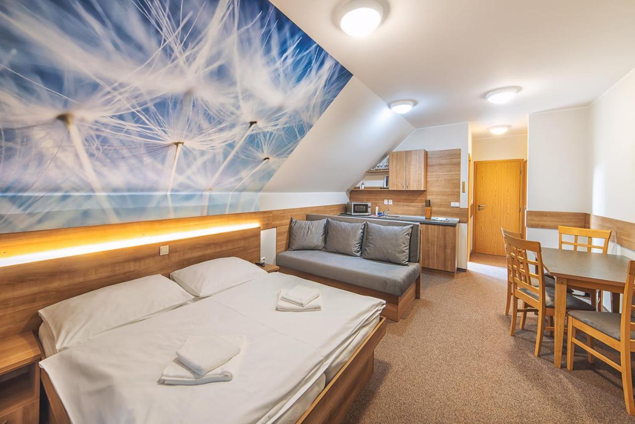 Apartmany Zaria Bešeňová エクステリア 写真