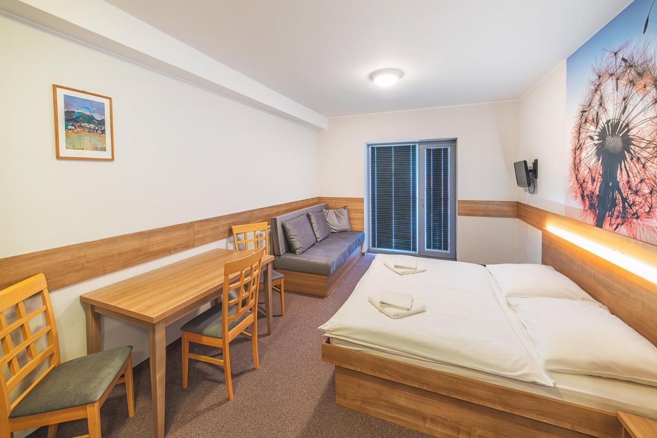 Apartmany Zaria Bešeňová エクステリア 写真